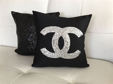 coussin chanel